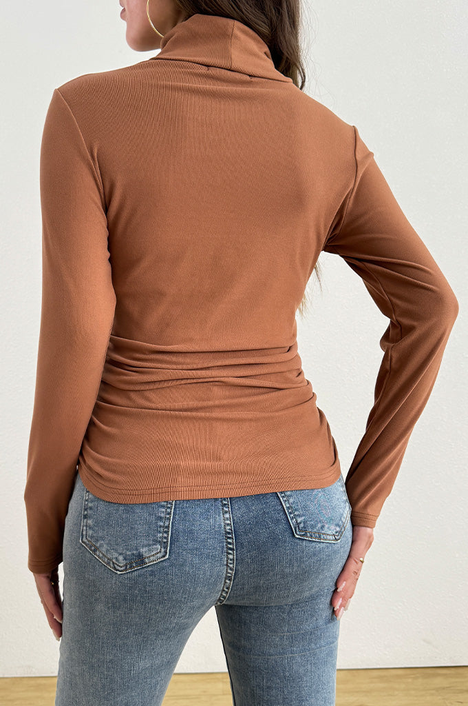 Bearsland Long-sleeved High-neck Maternity Top
