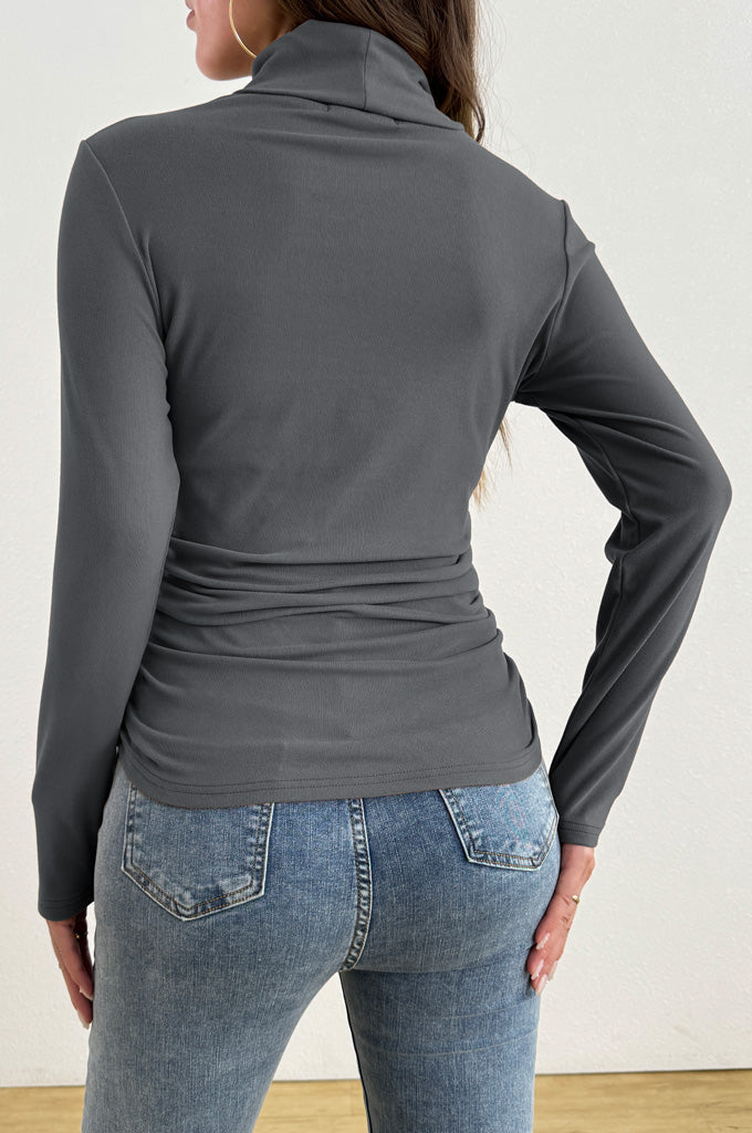 Bearsland Long-sleeved High-neck Maternity Top