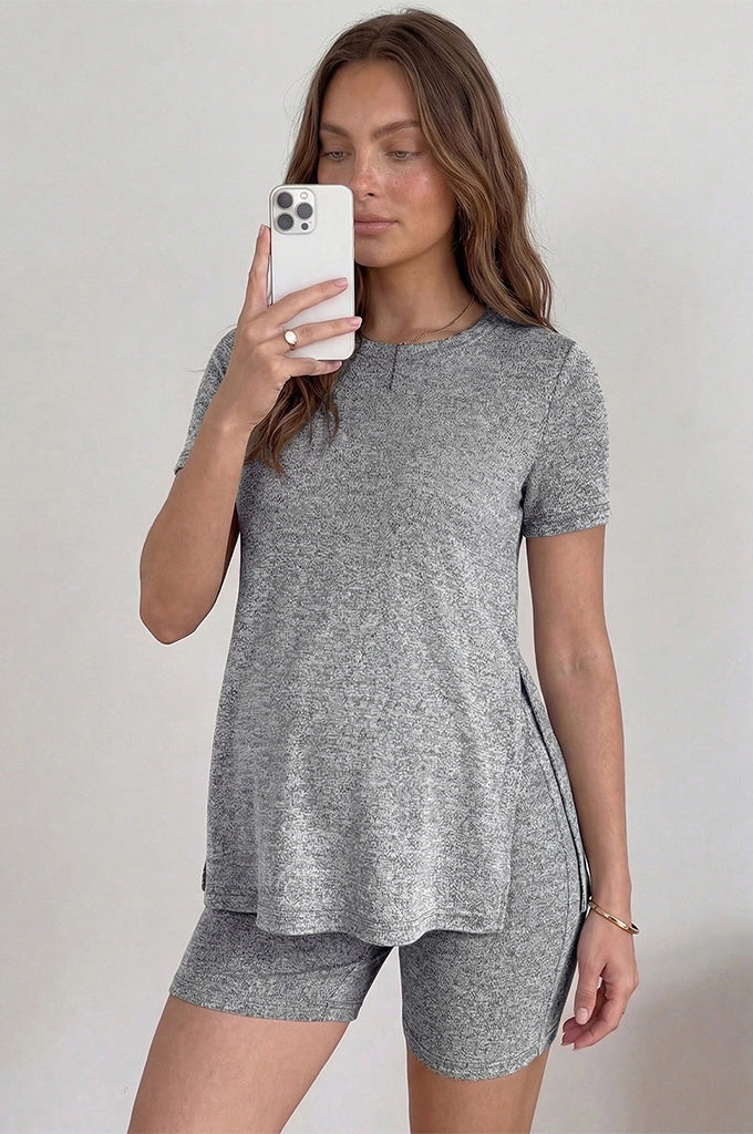 Bearsland Women's Short-Sleeve Maternity Set with Shorts  Top with Slit Hem